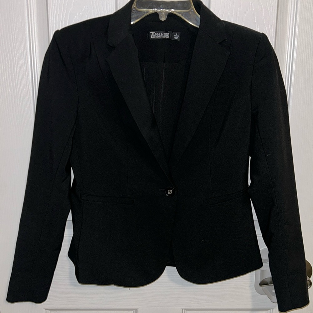 New York & Company Women’s fitted blazer